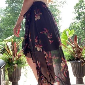 High-low black skirt